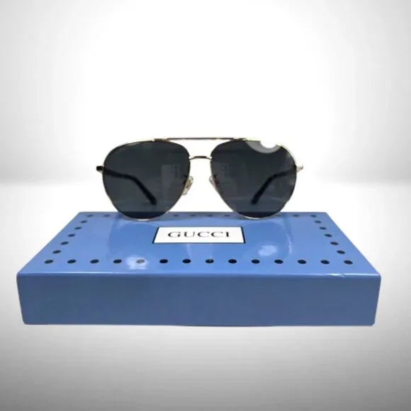 Gucci GG0043SA Aviator Sunglasses – Gold Frame / Gray Gradient Lenses - NEW - Picture 2 of 9